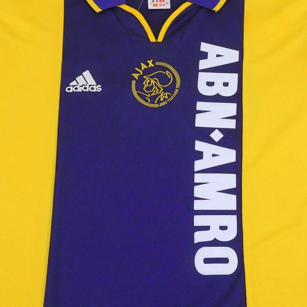 Ajax Visitante 00/01