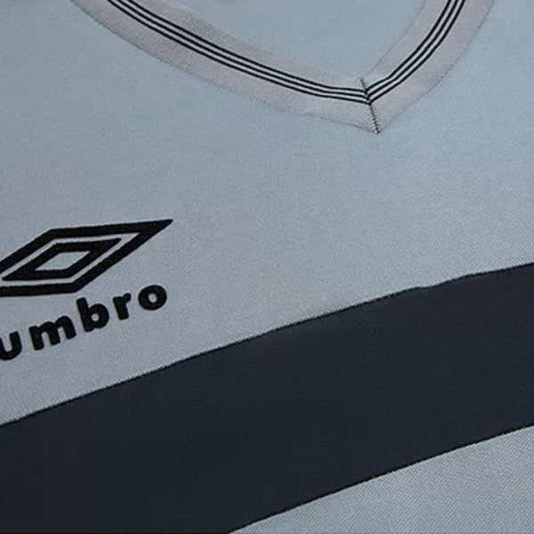 Newcastle Alternativa 83/84